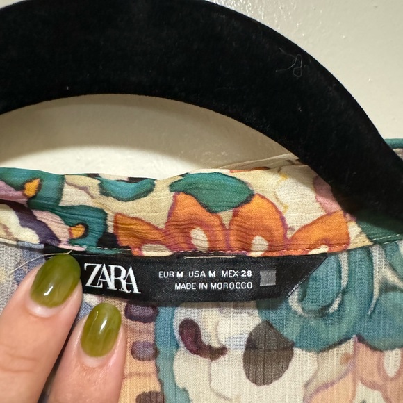 Zara sheer patterned button down - Picture 2 of 3